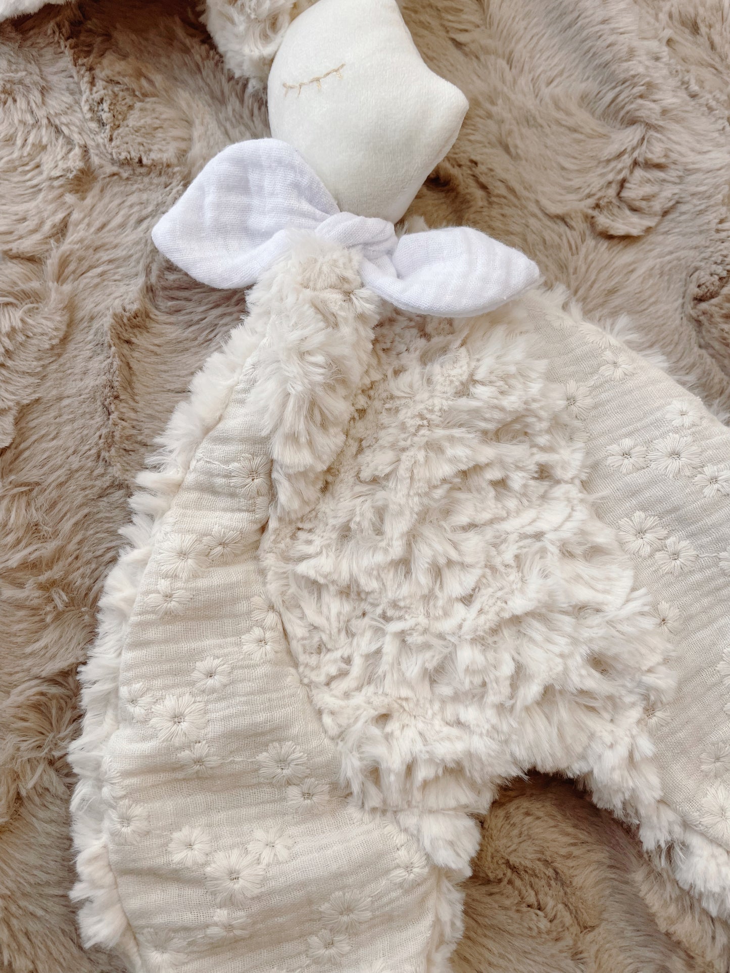 Doudou bébé Luc 2 - Gaze brodé fleurs